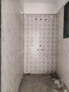 Common Bathroom One Image of 650 Sq.ft 1 BHK Apartment / Flat for sale in Vedant Kingston Greens, Undri Pune for Rs. 3000000