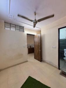 Bedroom Image of 500 Sq.ft 1 BHK Builder Floor for rent in Ramesh Nagar New Delhi for Rs. 17000