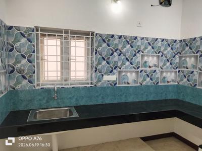 Kitchen Image of 700 Sq.ft 1.5 BHK Duplex for rent in Ganapathy Coimbatore for Rs. 15000