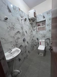 Bathroom Image of 1100 Sq.ft 2 BHK Builder Floor for rent in Kattigenahalli Bengaluru for Rs. 22000