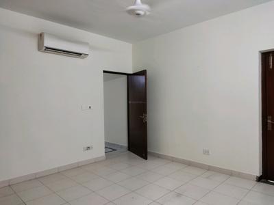 Bedroom Image of 1800 Sq.ft 4 BHK Apartment / Flat for rent in Sarita Vihar New Delhi for Rs. 75000