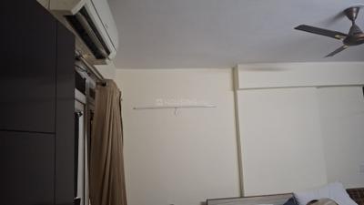 Bedroom Image of 1600 Sq.ft 3 BHK Apartment / Flat for rent in Vaishali Ghaziabad for Rs. 42000