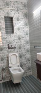 Bathroom Image of 1650 Sq.ft 3 BHK Apartment / Flat for rent in Vinayak Apartment Sector 62, Sector 62 Noida for Rs. 32000