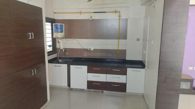 Kitchen Image of 1620 Sq.ft 3 BHK Apartment / Flat for rent in Green City Sola Road, Sola Ahmedabad for Rs. 36000
