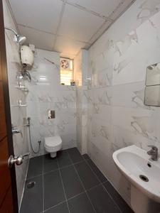 Bathroom Image of 1280 Sq.ft 2 BHK Apartment / Flat for rent in Poetree, Narsingi Hyderabad for Rs. 38000