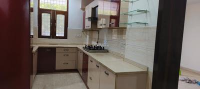 Kitchen Image of 1800 Sq.ft 2 BHK Builder Floor for rent in Sector 41 Noida for Rs. 40000