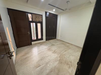 Bedroom Image of 2000 Sq.ft 3 BHK Builder Floor for rent in Kirti Nagar New Delhi for Rs. 65000
