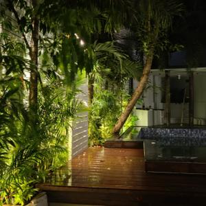 Image of 12500 Sq.ft 5 BHK Villa for rent in Juhu, Mumbai for Rs. 1200000