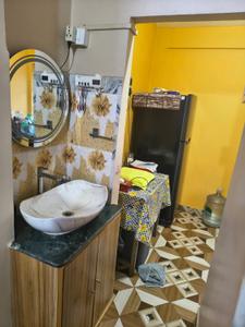 Bathroom Image of 410 Sq.ft 1 BHK Apartment / Flat for sale in Sree Krishna Apartment, Maniktala Kolkata for Rs. 1700000