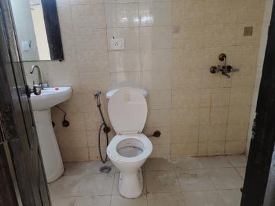 Image of 1040 Sq.ft 2 BHK Apartment / Flat for rent in Logix Blossom County, Sector 137, Noida for Rs. 27000