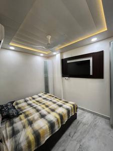 Bedroom Image of 720 Sq.ft 1 BHK Builder Floor for sale in Shalimar Bagh New Delhi for Rs. 7000000