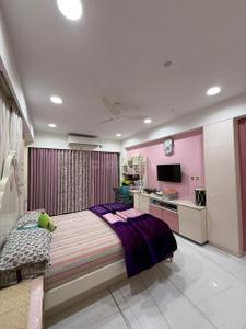 Bedroom Image of 2610 Sq.ft 4 BHK Apartment / Flat for sale in Iscon Platinum, Bopal Ahmedabad for Rs. 23100000