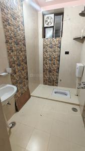 Bathroom Image of 1800 Sq.ft 4 BHK Builder Floor for rent in Sharda Nagar Lucknow for Rs. 20000