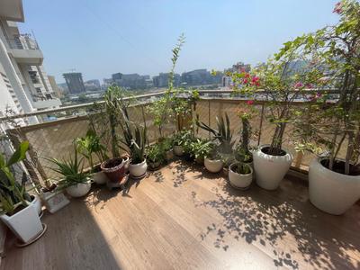 Balcony Image of 2350 Sq.ft 4 BHK Apartment / Flat for rent in Kolte Patil Tuscan Estate Signature Meadows, Kharadi Pune for Rs. 115000