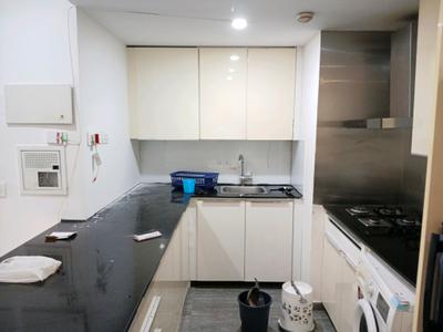 Kitchen Image of 630 Sq.ft 1 BHK Apartment / Flat for sale in Lodha New Cuffe Parade Estrella, Sion Mumbai for Rs. 18000000