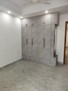 Bedroom Image of 927 Sq.ft 2.5 BHK Builder Floor for sale in Ramesh Nagar New Delhi for Rs. 13200000
