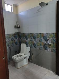 Bathroom Image of 985 Sq.ft 2 BHK Builder Floor for rent in Global Tower, Ashok Vihar Phase 3 Extension Gurgaon for Rs. 26000