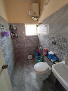 Bathroom Image of 1100 Sq.ft 3 BHK Builder Floor for rent in Doddakallasandra Bengaluru for Rs. 18500