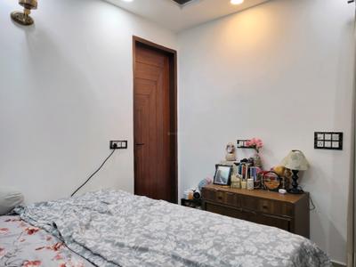 Bedroom Image of 1000 Sq.ft 3 BHK Apartment / Flat for sale in Sun View Apartment, Chhattarpur New Delhi for Rs. 6700000
