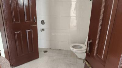 Image of 1600 Sq.ft 3.5 BHK Apartment / Flat for rent in Sector 18 Dwarka, New Delhi for Rs. 63000