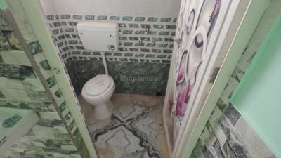 Bathroom Image of 430 Sq.ft 1 BHK Apartment / Flat for sale in Keshtopur Kolkata for Rs. 1400000