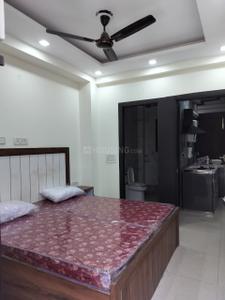 Bedroom Image of 1000 Sq.ft 1 BHK Builder Floor for rent in Royal Homes, Sector 43 Gurgaon for Rs. 30000