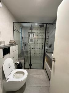 Bathroom Image of 3610 Sq.ft 3 BHK Apartment / Flat for sale in Frazer Town Bengaluru for Rs. 85000000