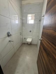 Bathroom Image of 1800 Sq.ft 3 BHK Apartment / Flat for rent in Manish Nagar Nagpur for Rs. 24000