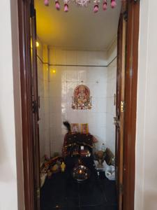 Bathroom Image of 1100 Sq.ft 2 BHK Builder Floor for rent in Koramangala Bengaluru for Rs. 39000
