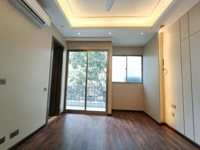 Bedroom Image of 2070 Sq.ft 3 BHK Builder Floor for sale in Sarvapriya Vihar New Delhi for Rs. 83900000