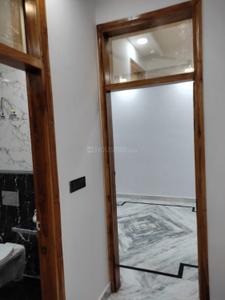 Bedroom Image of 550 Sq.ft 1 BHK Builder Floor for rent in Sector 8 Rohini New Delhi for Rs. 17500