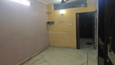 Bedroom Image of 700 Sq.ft 1.5 BHK Apartment / Flat for rent in Paschim Vihar New Delhi for Rs. 13125