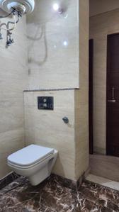 Bathroom Image of 5500 Sq.ft 6 BHK Villa for sale in BHEL Township, Sector 17 Noida for Rs. 149500000