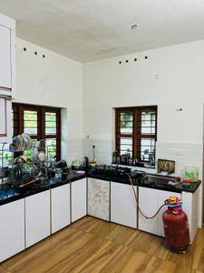Kitchen Image of 3200 Sq.ft 4 BHK Independent House for sale in Aluva Kochi for Rs. 13000000