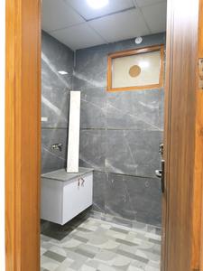 Common Bathroom Image of 1700 Sq.ft 4 BHK Builder Floor for sale in Vasundhara Ghaziabad for Rs. 18000000