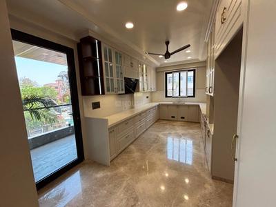 Kitchen Image of 2000 Sq.ft 4 BHK Apartment / Flat for sale in Raja Park Jaipur for Rs. 15000000
