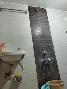 Bathroom Image of 470 Sq.ft 1 BHK Apartment / Flat for sale in Khodiyar Nagar Vadodara for Rs. 1750000
