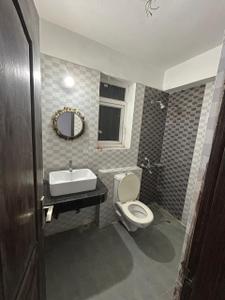 Bathroom Image of 1450 Sq.ft 3.5 BHK Apartment / Flat for rent in Sikka Karmic Greens, Sector 78 Noida for Rs. 35000