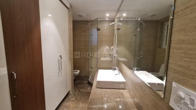 Bathroom Image of 5922 Sq.ft 4 BHK Builder Floor for sale in Shanti Niketan New Delhi for Rs. 280000000