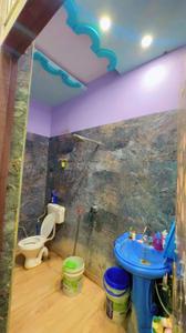 Bathroom Image of 1300 Sq.ft 2 BHK Independent House for rent in Anand Vihar Hapur for Rs. 15000