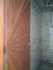 Common Bathroom Image of 1100 Sq.ft 3 BHK Apartment / Flat for sale in DM Infra, Sector 104 Noida for Rs. 5600000