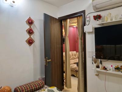 Bedroom Image of 810 Sq.ft 3 BHK Apartment / Flat for sale in Nawada New Delhi for Rs. 6800000