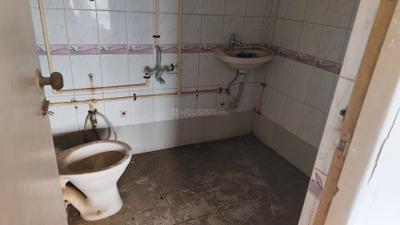 Image of 750 Sq.ft 3 BHK Apartment / Flat for sale in Royal Palms Summit Apartments, Goregaon East, Mumbai for Rs. 10000000
