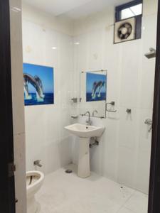 Bathroom Image of 204 Sq.ft 2 BHK Independent House for rent in Kalyanpur Kanpur for Rs. 25000