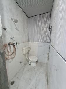 Bathroom Image of 720 Sq.ft 1 RK Builder Floor for rent in Mukherjee Nagar New Delhi for Rs. 15000