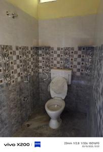 Bathroom Image of 400 Sq.ft 1 BHK Independent House for rent in Thiruverkkadu Chennai for Rs. 9000