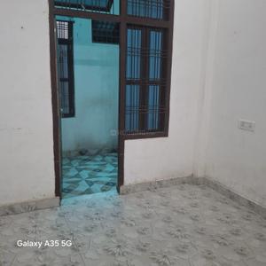 Bedroom Image of 1300 Sq.ft 3 BHK Builder Floor for rent in Krishna Nagar Lucknow for Rs. 18000