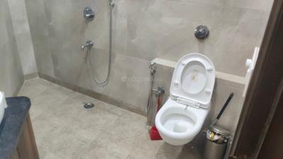 Bathroom Image of 1450 Sq.ft 3 BHK Builder Floor for sale in Mansarover Garden New Delhi for Rs. 22500000