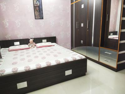 Bedroom Image of 1250 Sq.ft 3 BHK Apartment / Flat for sale in Paldi Ahmedabad for Rs. 9000000