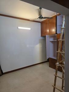 Bedroom Image of 2400 Sq.ft 3 BHK Builder Floor for rent in East Of Kailash New Delhi for Rs. 90000